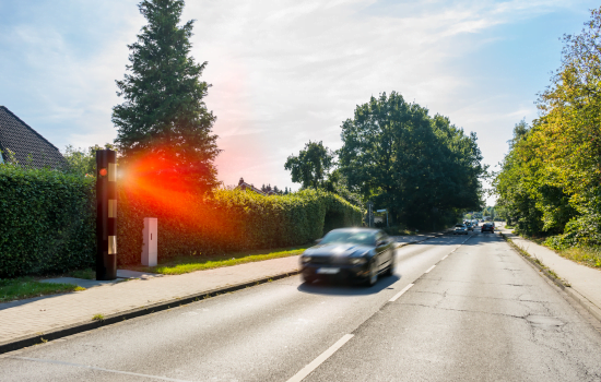 Nunca mais seja surpreendido com multas de velocidade