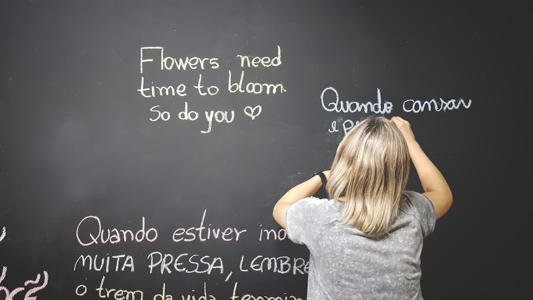 Aplicativos de Alfabetização com Aulas Curtas e Práticas