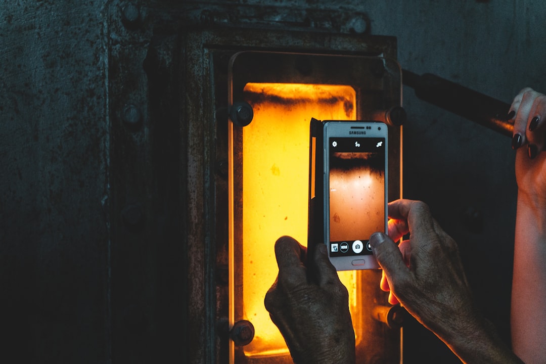 Detecte Metal em Minutos com App Prático