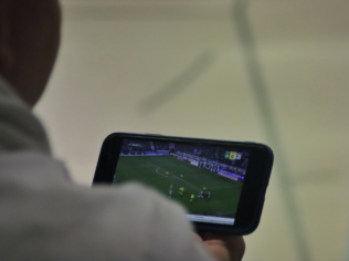 Assista Futebol Grátis: Melhores Apps