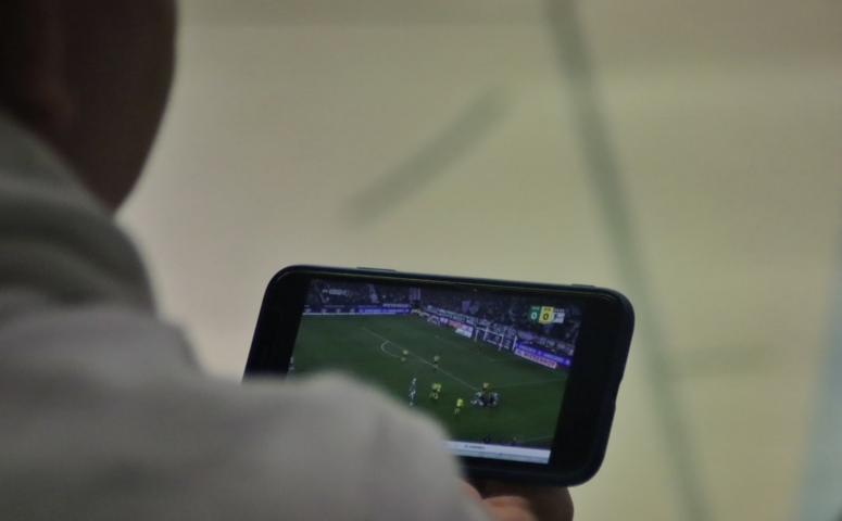 Assista Futebol Grátis: Melhores Apps