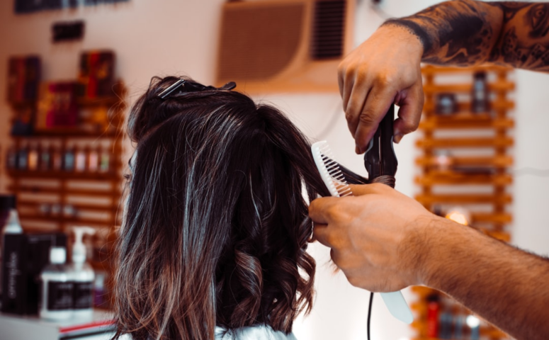 App Para Teste de Corte e Cor de Cabelo com IA