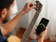 Guia Completo para Afinar Violão Pelo Celular com Precisão