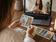 Tarô Online: Descubra o Que as Cartas Revelam