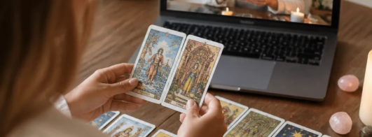 Tarô Online: Descubra o Que as Cartas Revelam