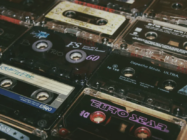 Ouça Sucessos Inesquecíveis dos Anos 80 e 90 Agora
