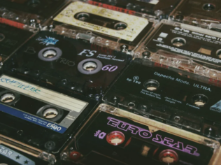 Ouça Sucessos Inesquecíveis dos Anos 80 e 90 Agora